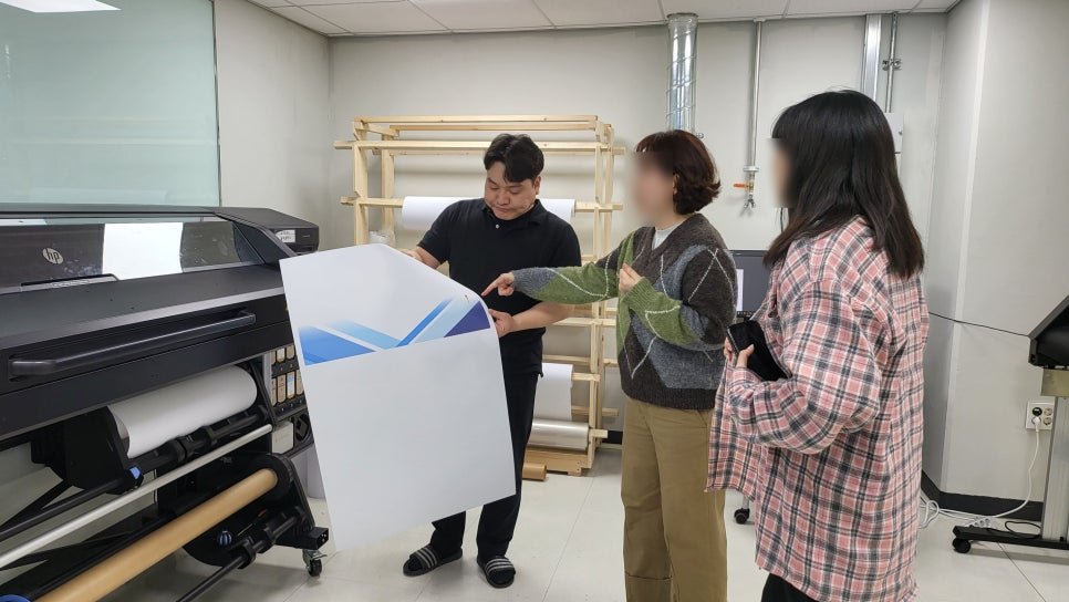 ece303ce52d98478fea7e3978583ed21_1777428578_9945.jpg