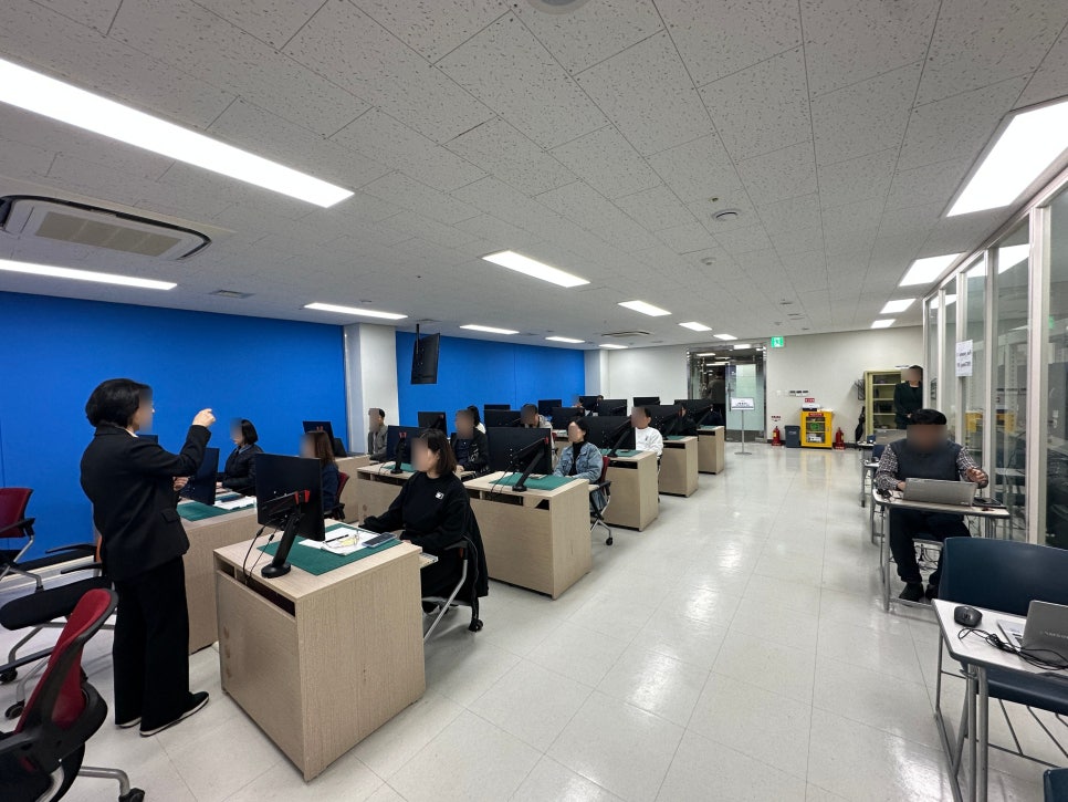 ece303ce52d98478fea7e3978583ed21_1777428785_8616.jpg